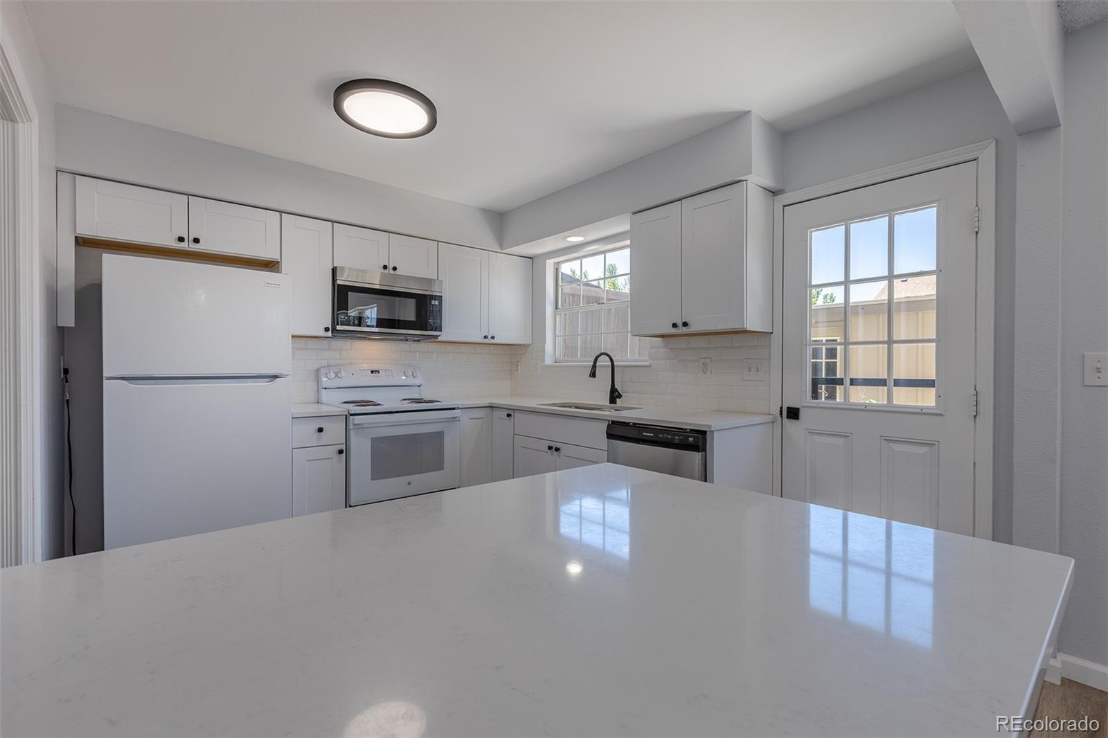 MLS Image #7 for 8780 e yale avenue,denver, Colorado