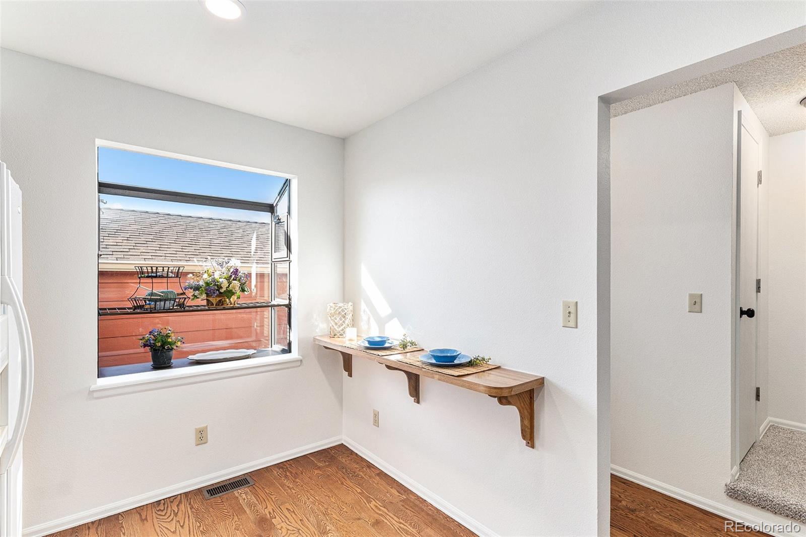 MLS Image #10 for 480 w rockrimmon boulevard,colorado springs, Colorado