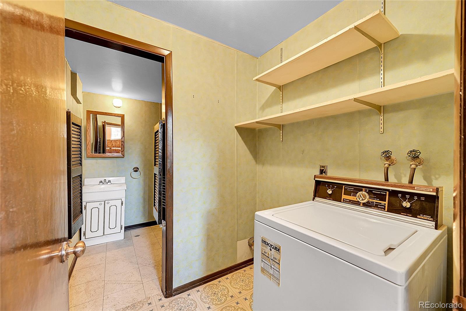 MLS Image #17 for 7448 w geddes place,littleton, Colorado