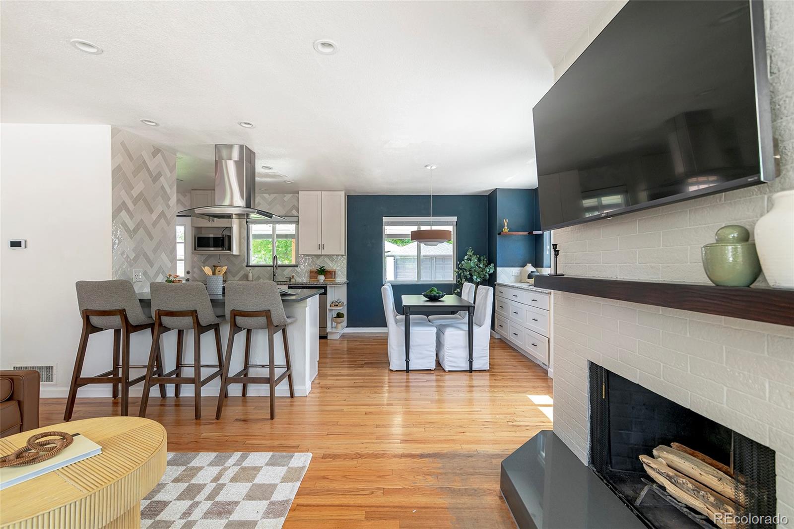 MLS Image #28 for 1650 s holly street,denver, Colorado