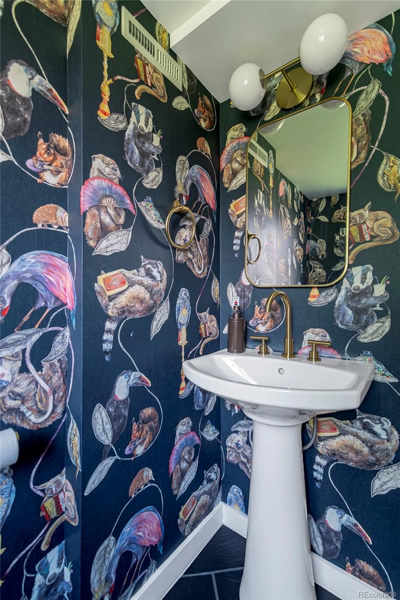 MLS Image #34 for 1650 s holly street,denver, Colorado