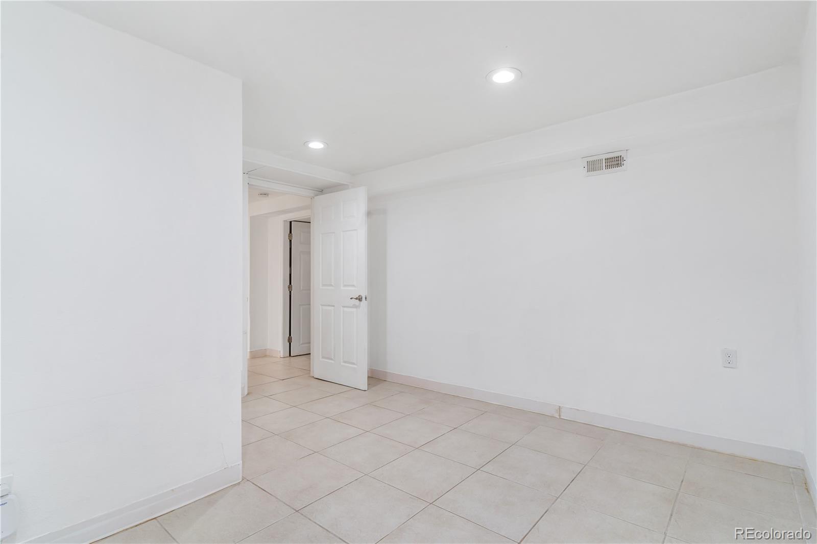 MLS Image #12 for 11976 e arizona drive,aurora, Colorado