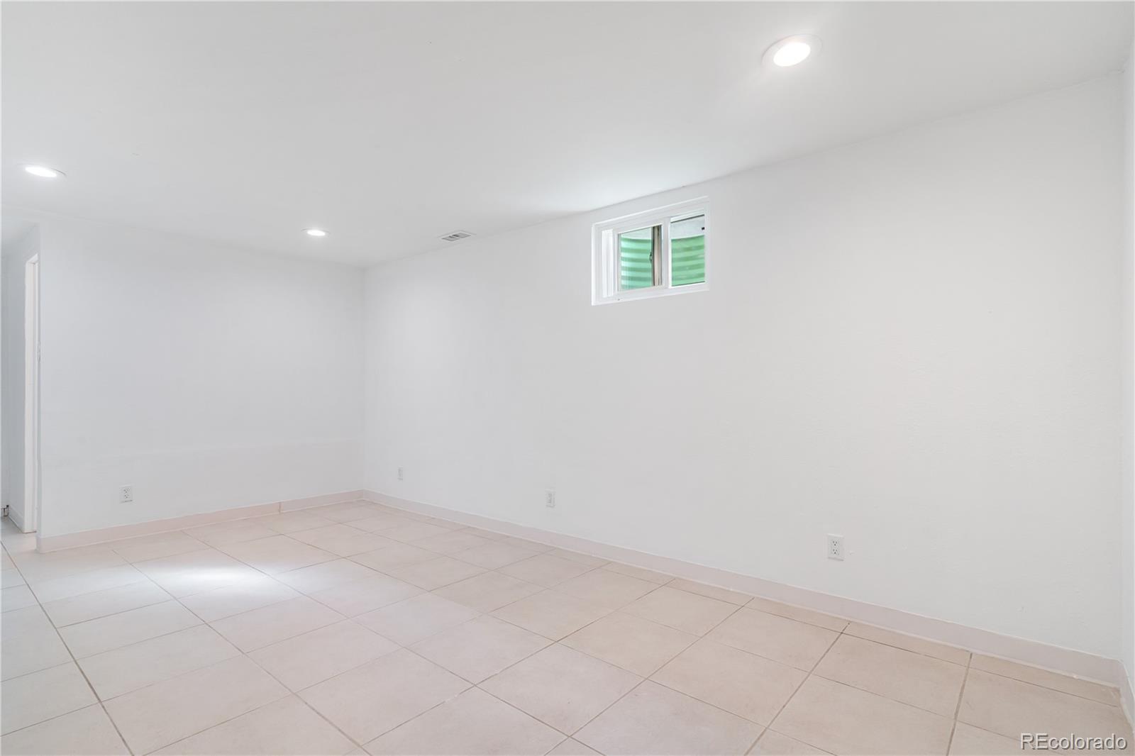 MLS Image #15 for 11976 e arizona drive,aurora, Colorado