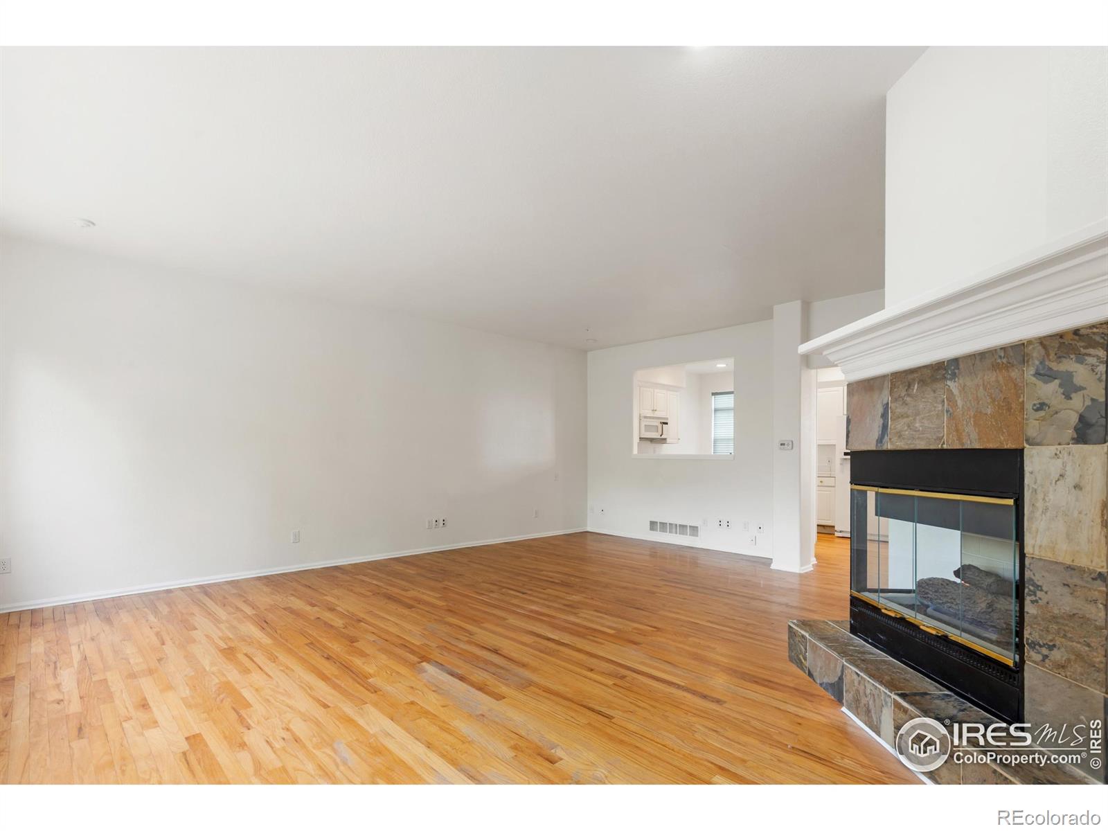 MLS Image #10 for 2982 w long drive,littleton, Colorado
