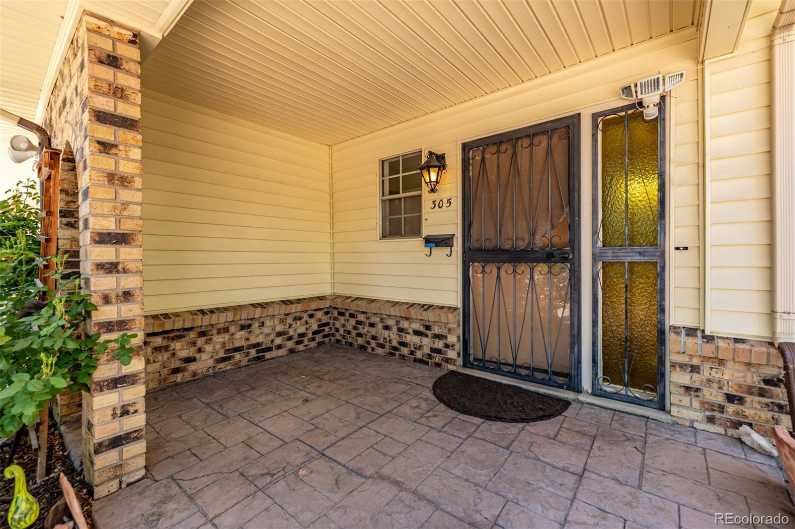 MLS Image #2 for 305  titan street,aurora, Colorado