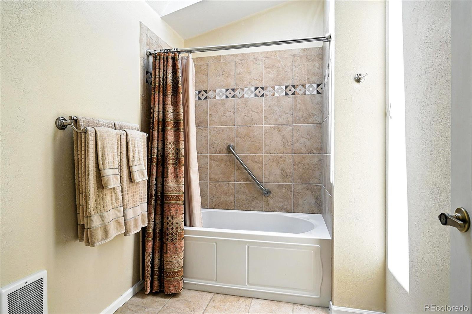 MLS Image #18 for 6401 s forest street,centennial, Colorado