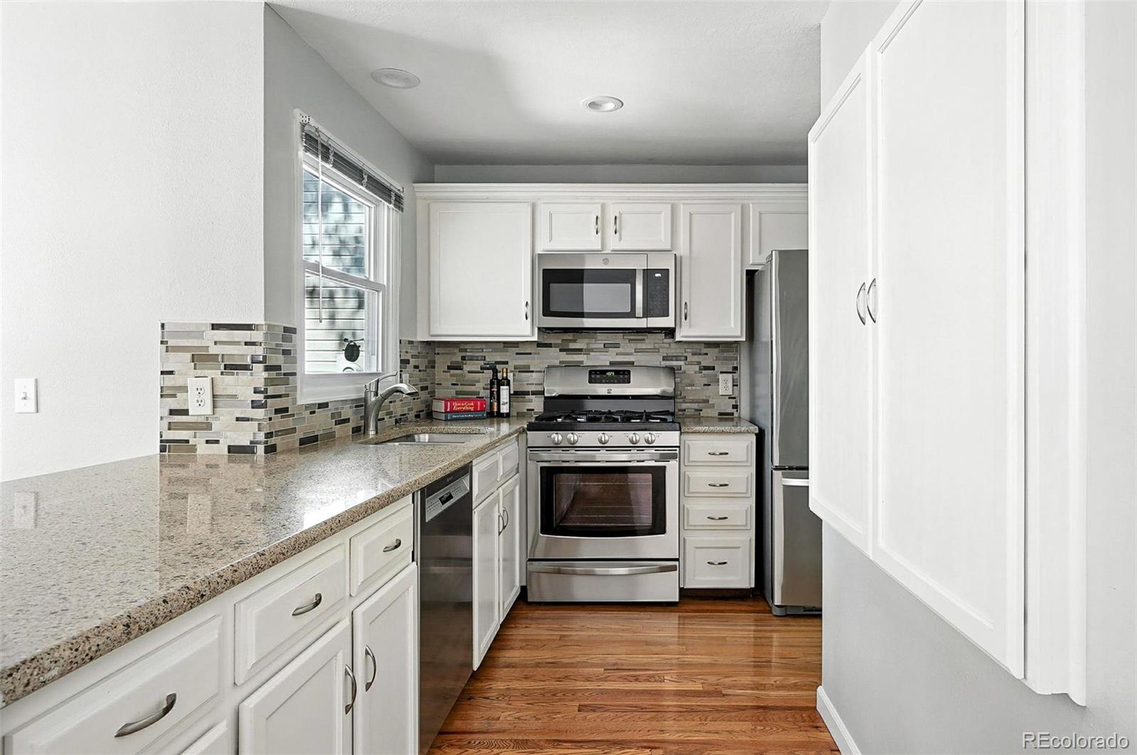 MLS Image #6 for 6401 s forest street,centennial, Colorado