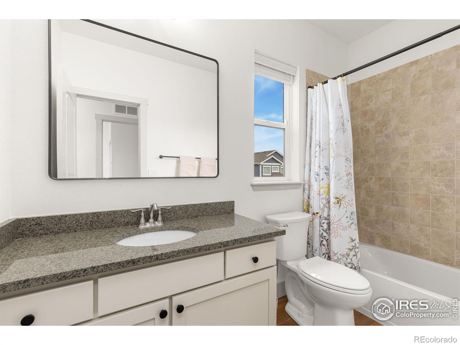 MLS Image #14 for 1424  bluemoon drive,longmont, Colorado