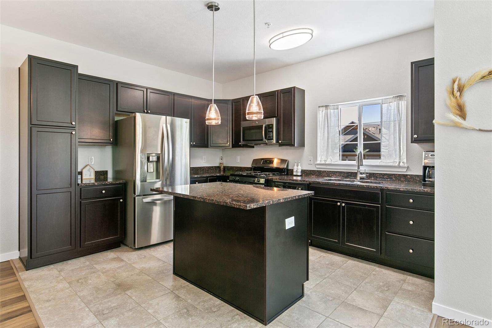 MLS Image #5 for 12860  jasmine street,thornton, Colorado