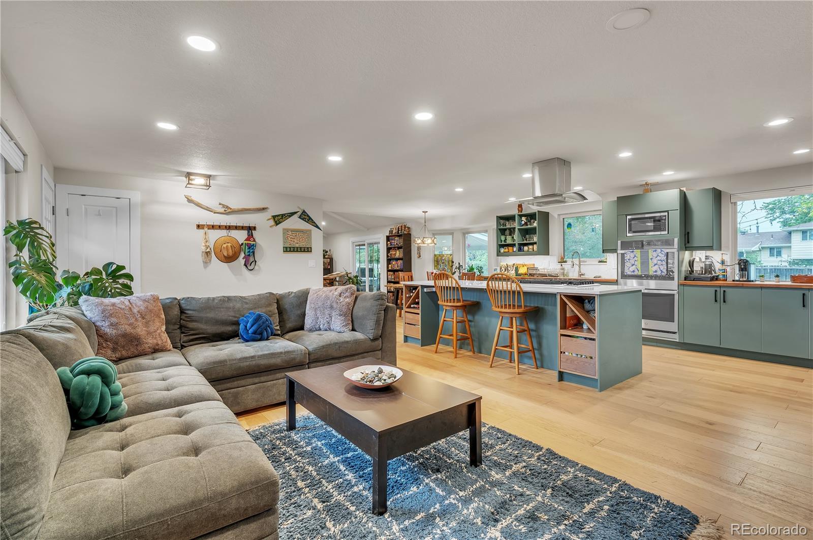 MLS Image #10 for 3163 s boston court,denver, Colorado