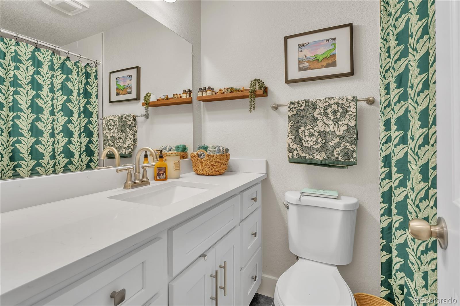 MLS Image #19 for 3163 s boston court,denver, Colorado