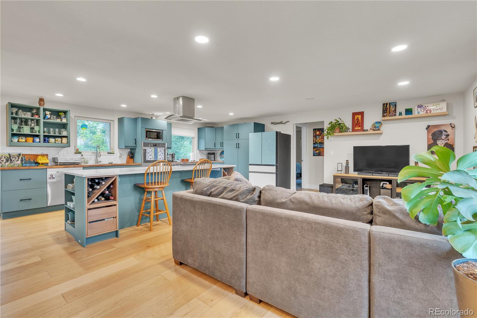 MLS Image #5 for 3163 s boston court,denver, Colorado