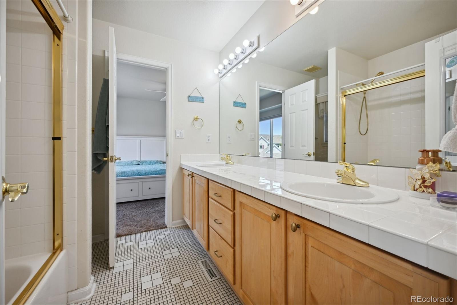 MLS Image #28 for 10520 w vassar drive,lakewood, Colorado