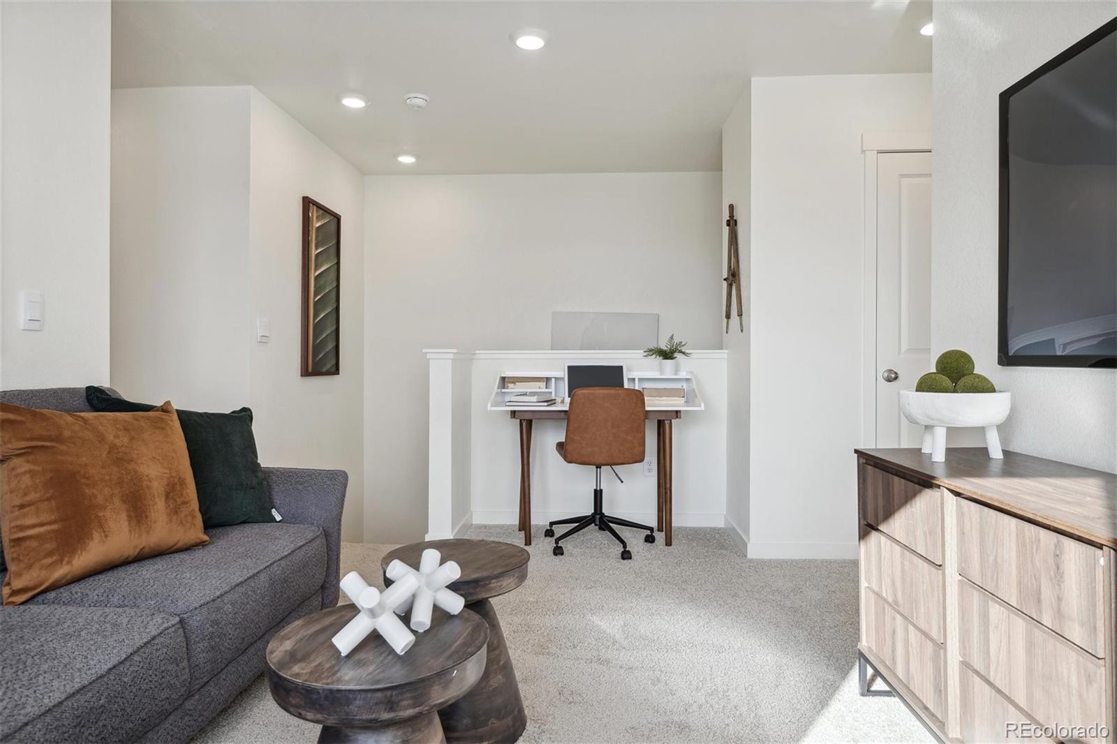 MLS Image #13 for 1388 s boston court,denver, Colorado