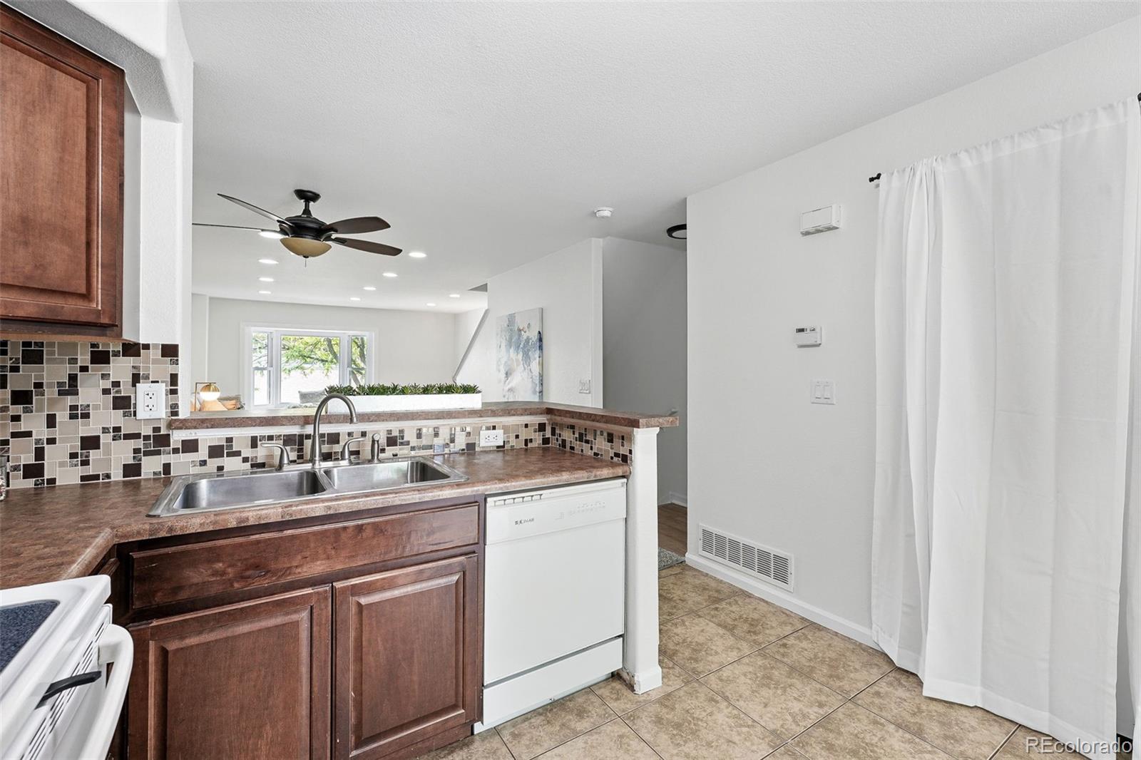 MLS Image #15 for 3300 w florida avenue,denver, Colorado