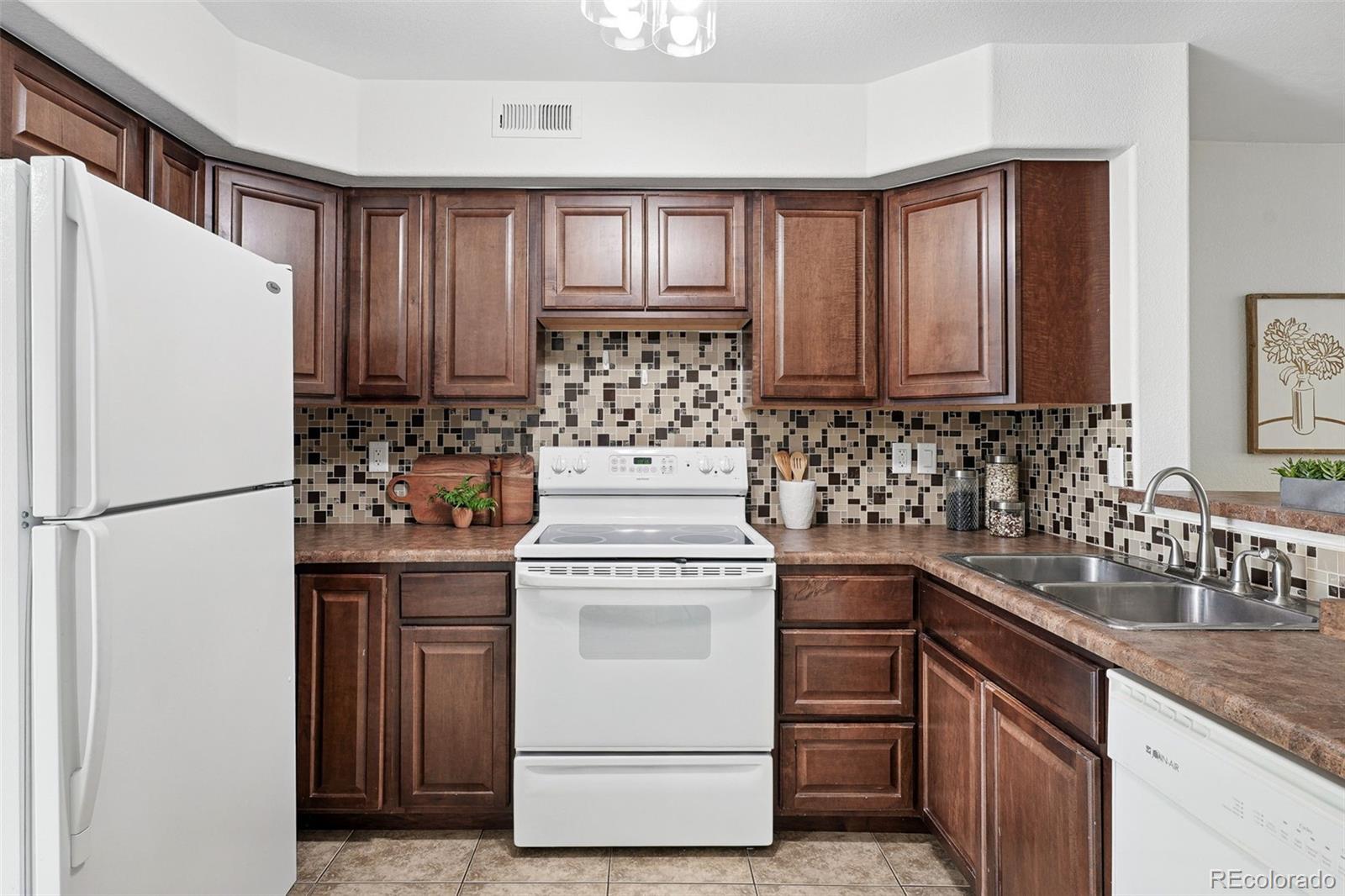 MLS Image #17 for 3300 w florida avenue,denver, Colorado