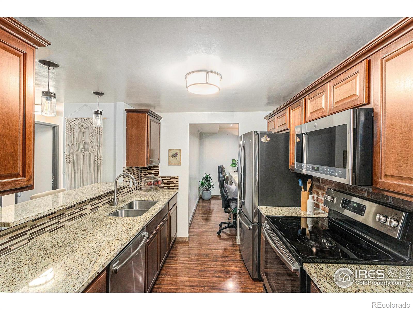 MLS Image #10 for 415 s howes street,fort collins, Colorado