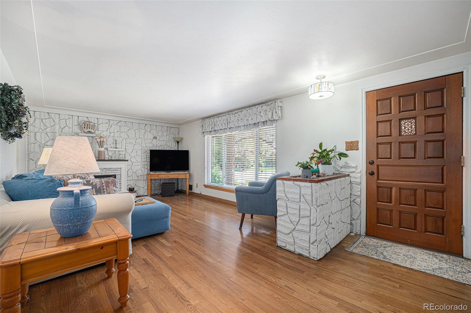 MLS Image #2 for 805 s everett street,lakewood, Colorado