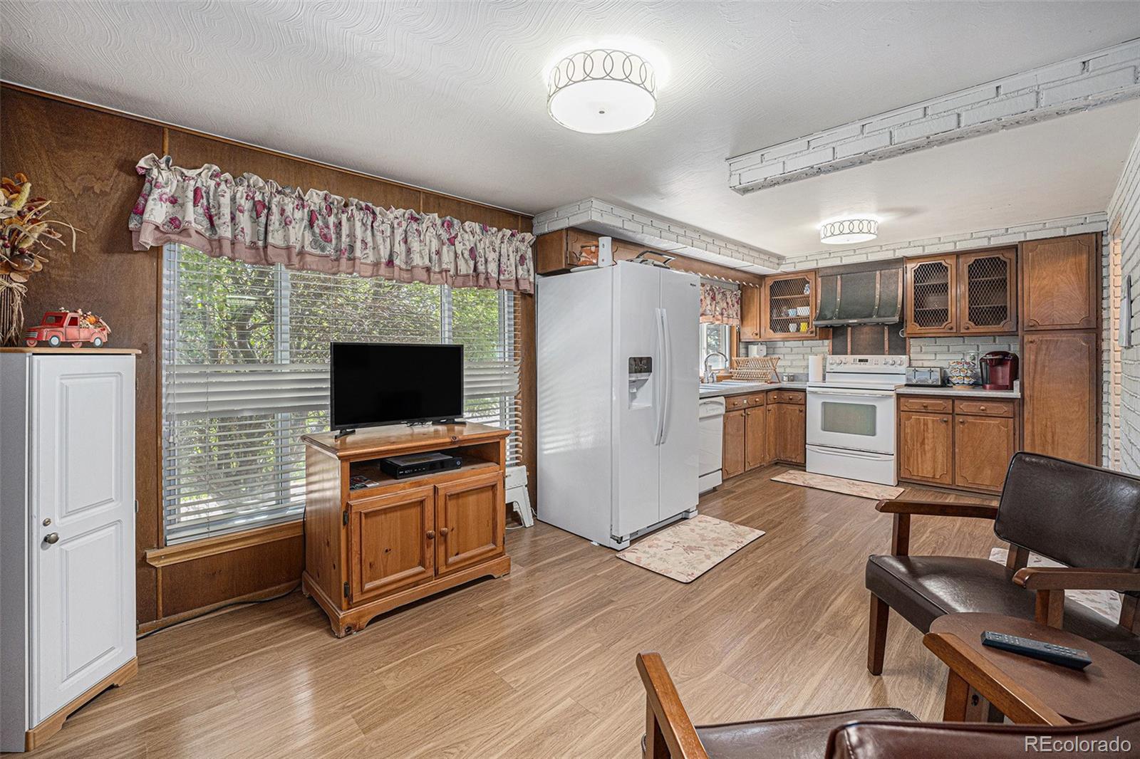 MLS Image #5 for 805 s everett street,lakewood, Colorado