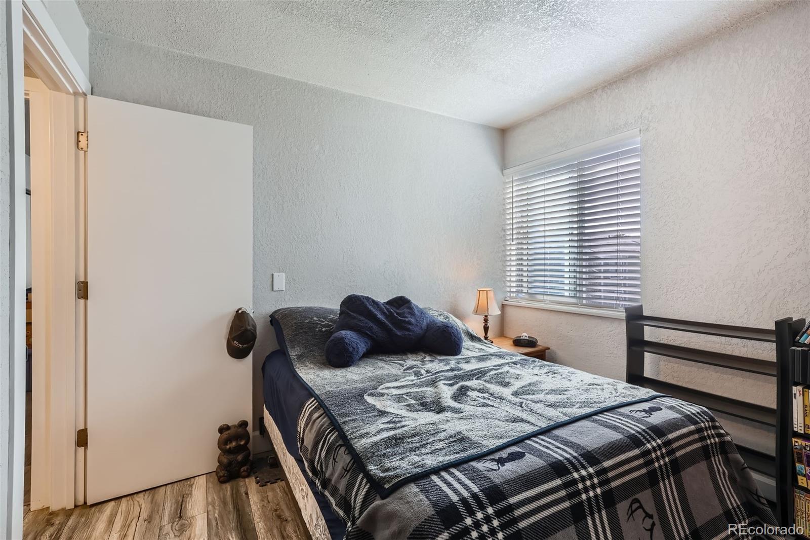 MLS Image #4 for 940 s peoria street,aurora, Colorado