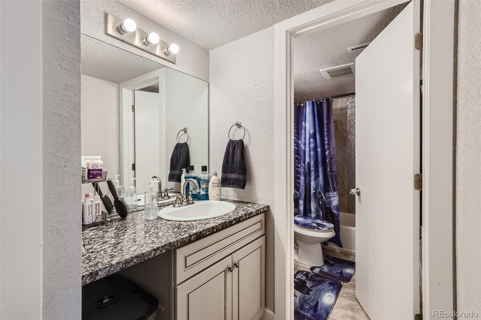 MLS Image #5 for 940 s peoria street,aurora, Colorado