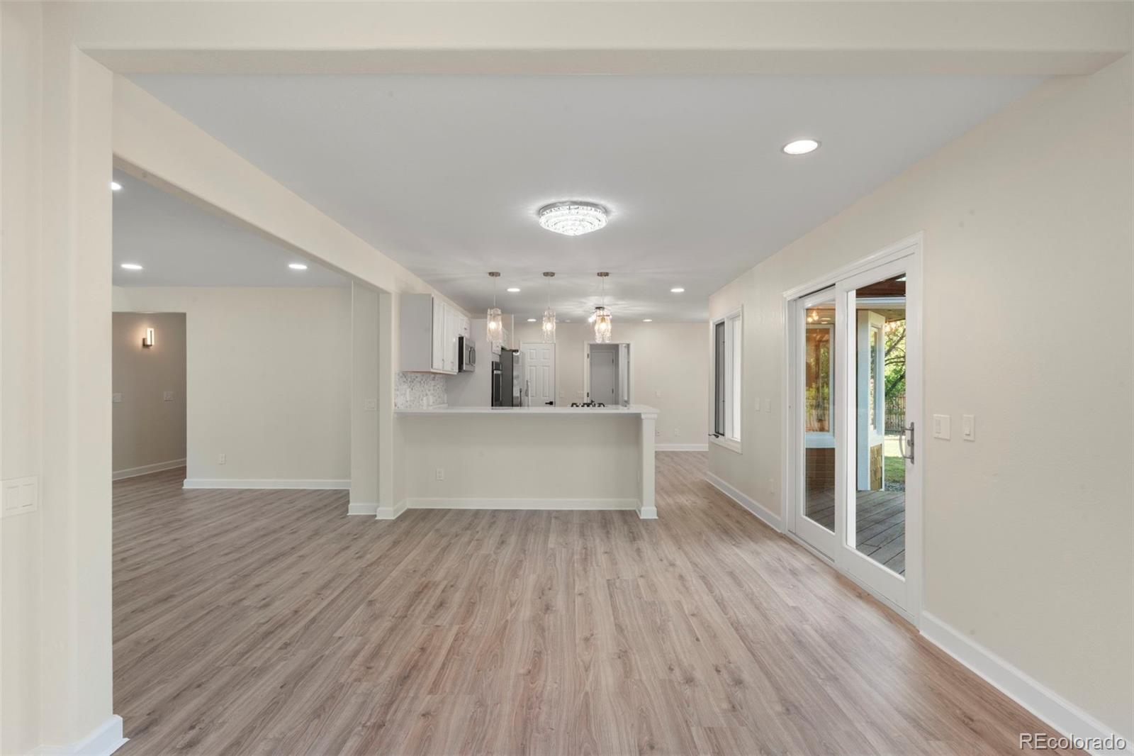 MLS Image #11 for 308  oswego street,aurora, Colorado