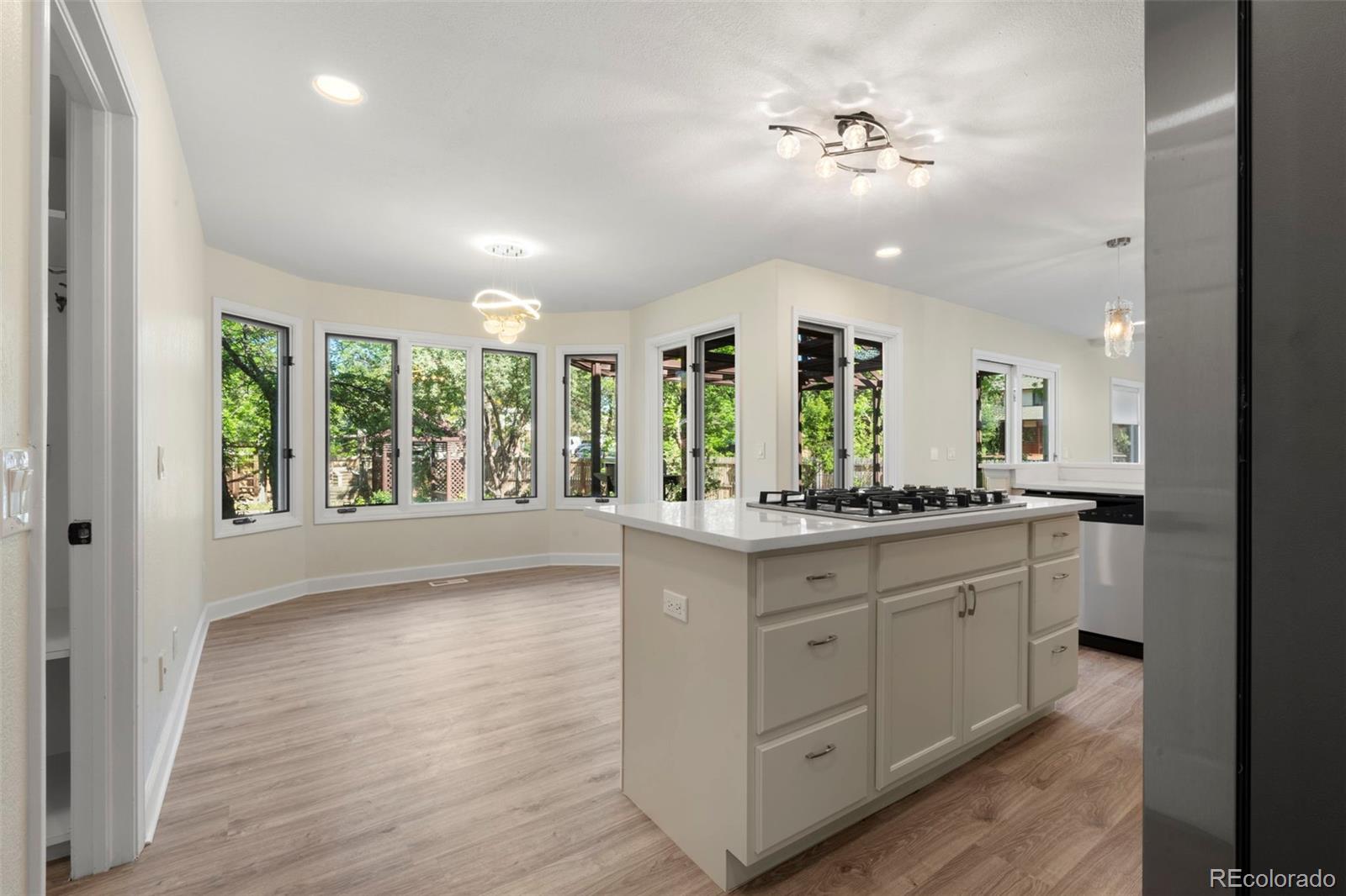 MLS Image #12 for 308  oswego street,aurora, Colorado