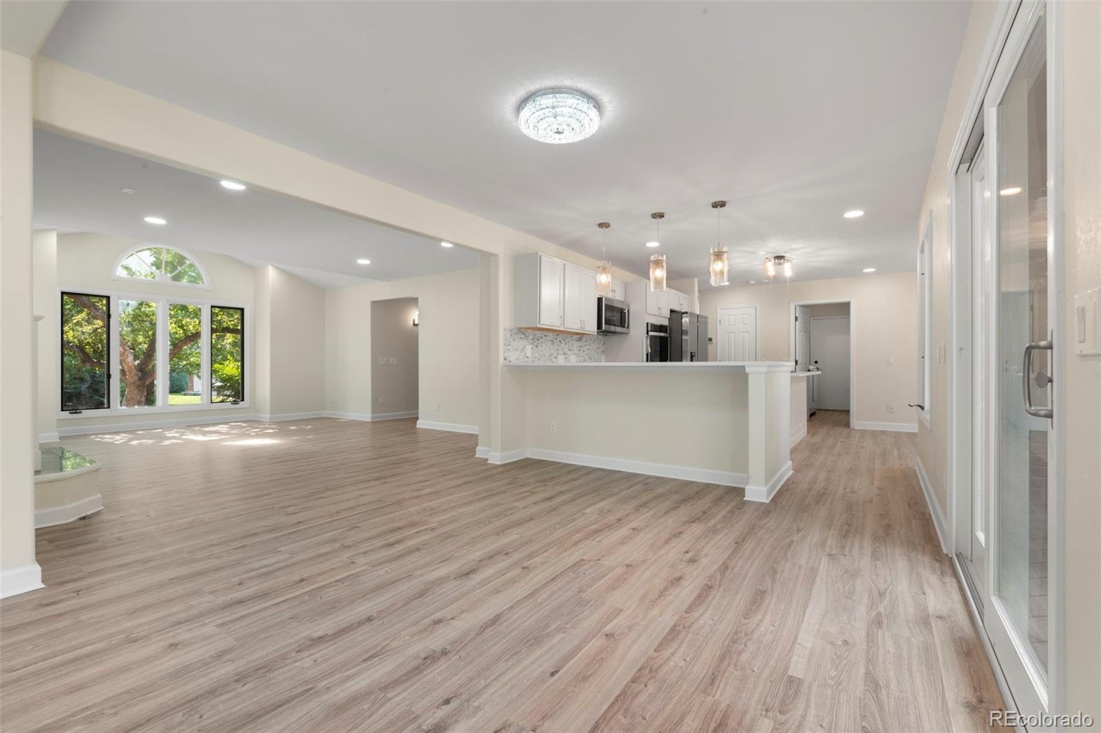 MLS Image #7 for 308  oswego street,aurora, Colorado