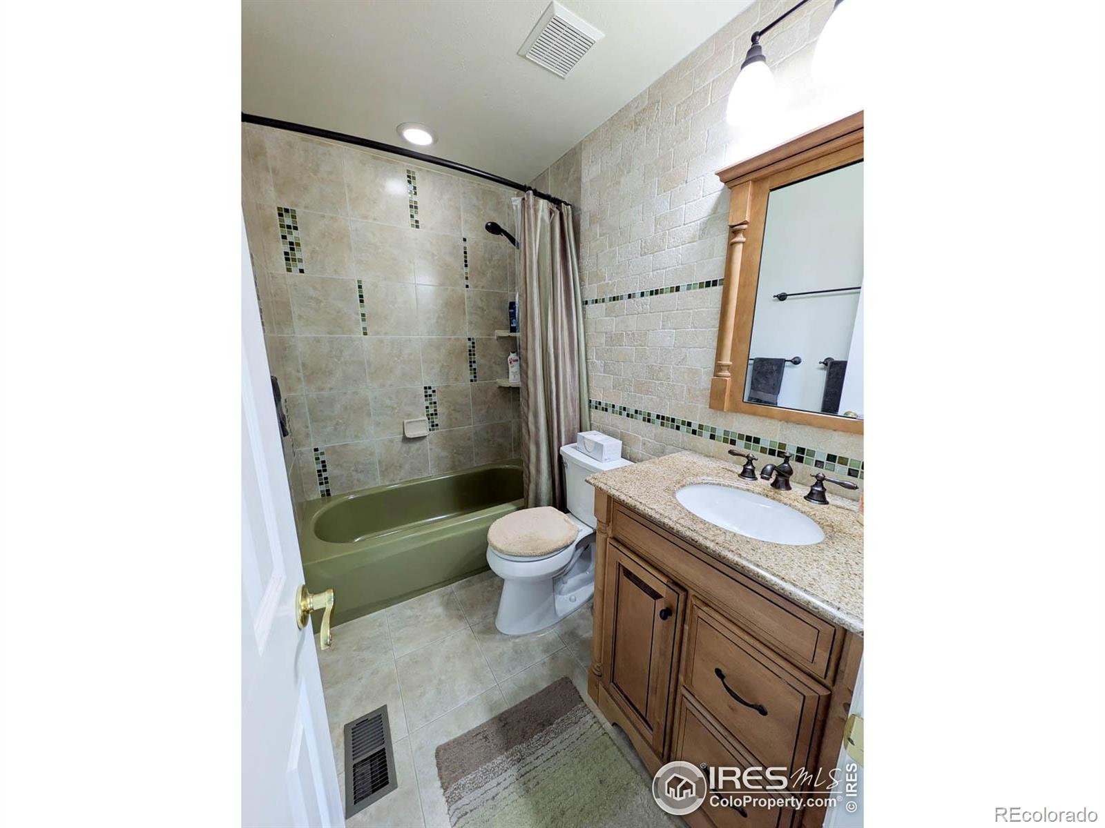 MLS Image #16 for 1545 s vivian street,longmont, Colorado