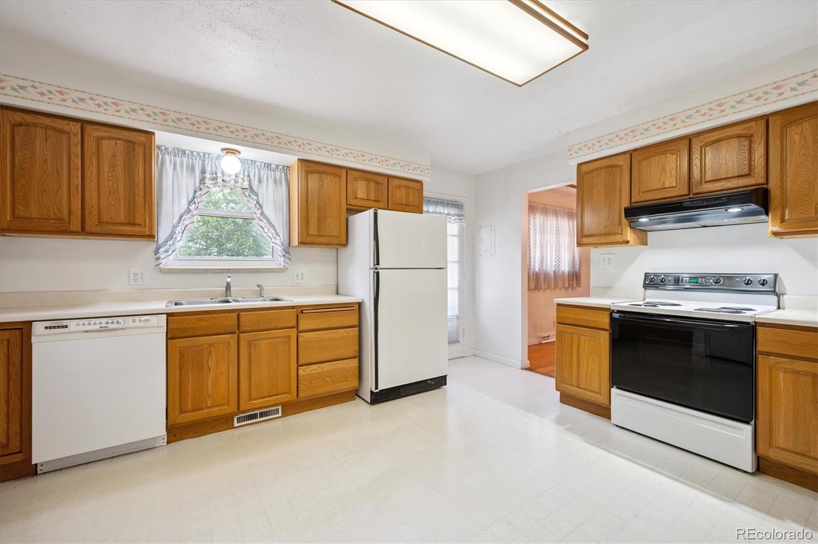 MLS Image #5 for 7120 s chase court,littleton, Colorado