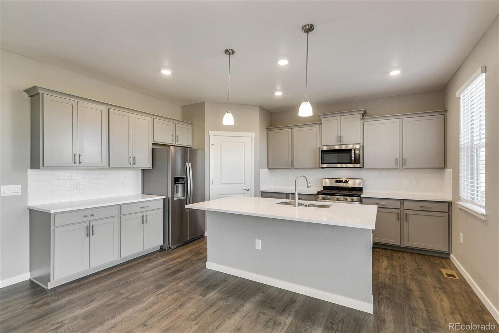 MLS Image #10 for 13486  valentia street,thornton, Colorado