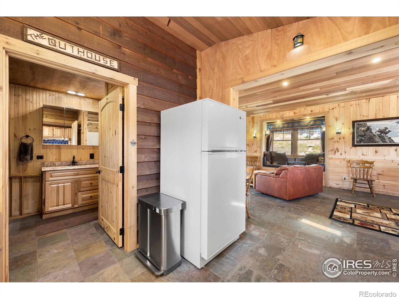 MLS Image #15 for 777  powder horn trail,bellvue, Colorado