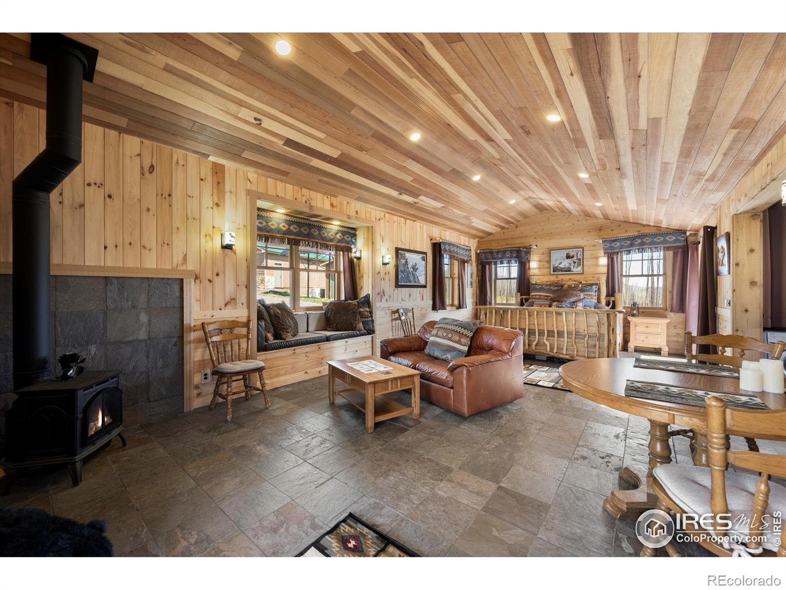 MLS Image #5 for 777  powder horn trail,bellvue, Colorado