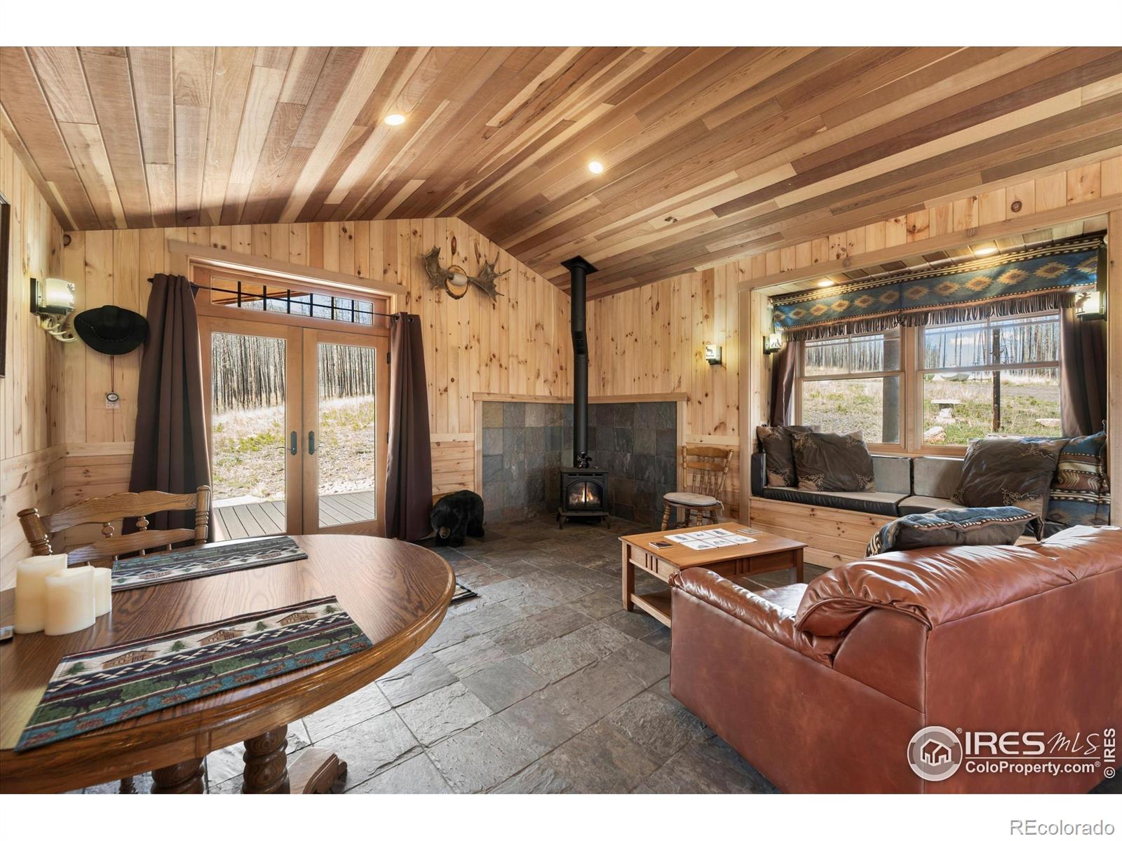 MLS Image #8 for 777  powder horn trail,bellvue, Colorado