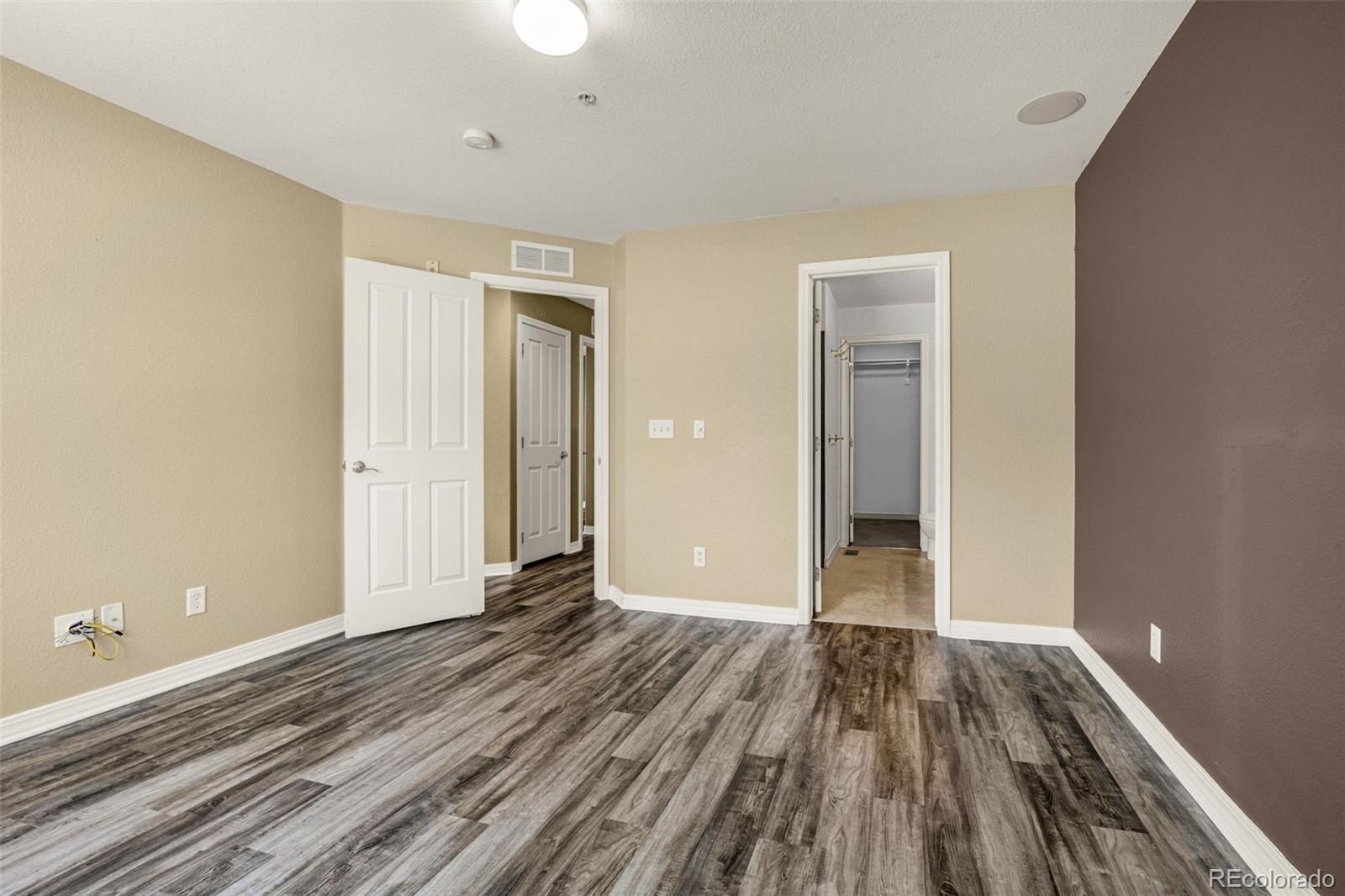 MLS Image #12 for 23560  alamo place b,aurora, Colorado