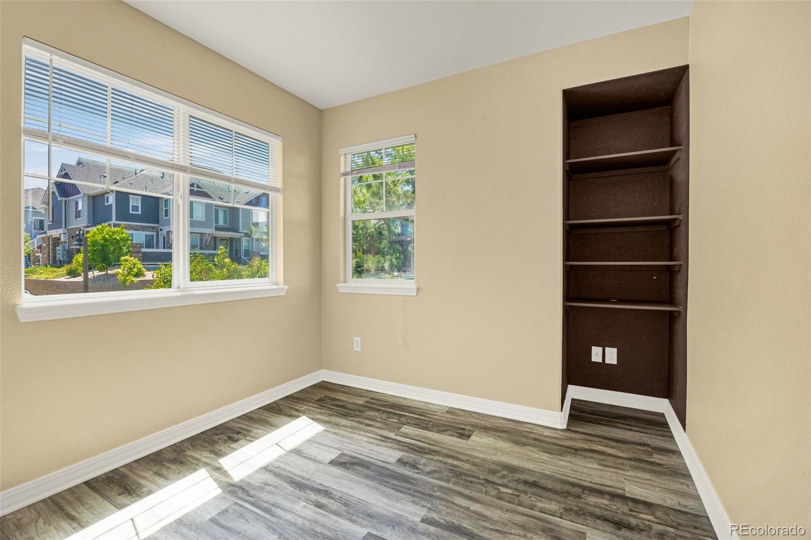 MLS Image #17 for 23560  alamo place b,aurora, Colorado