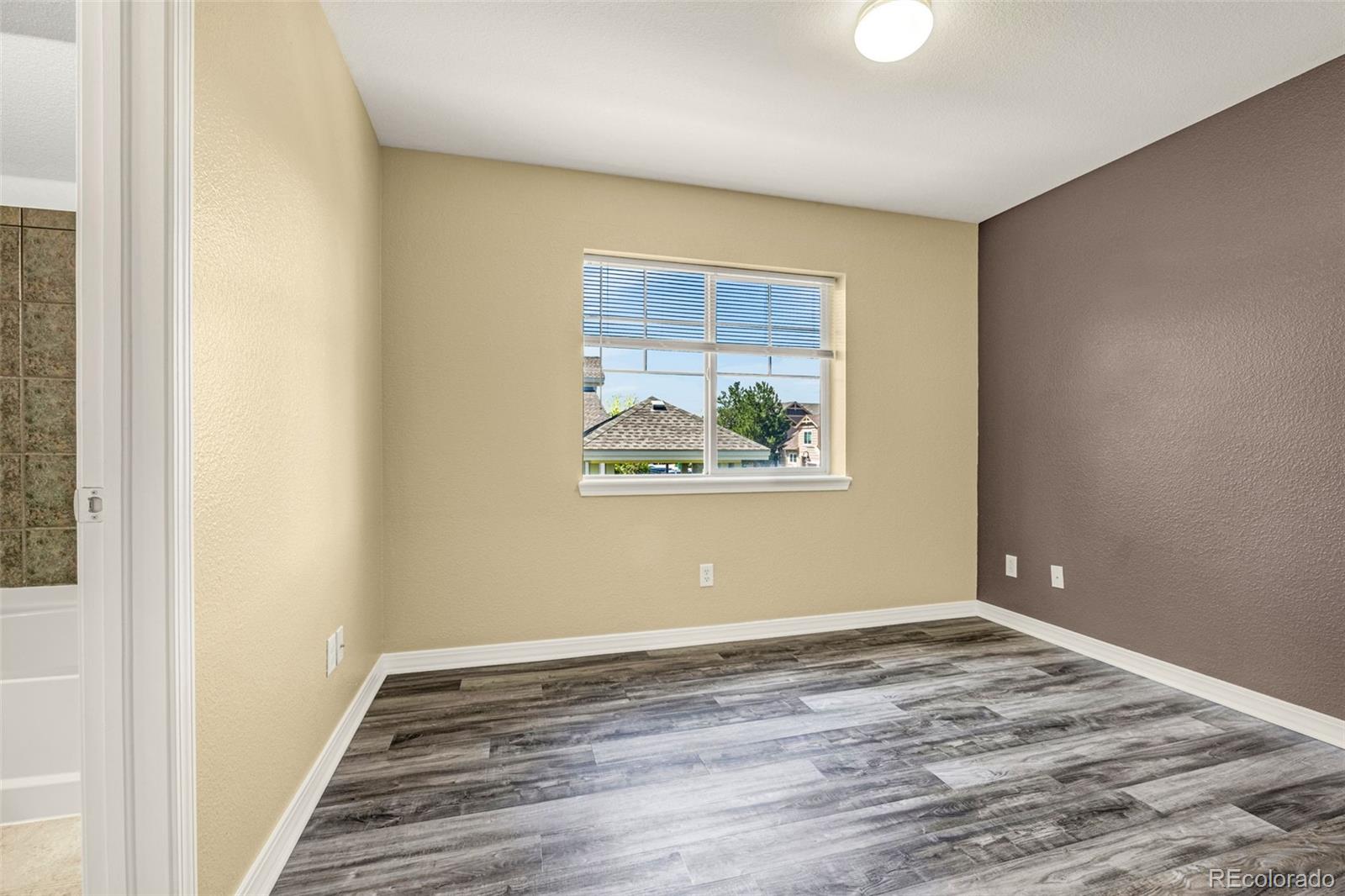 MLS Image #18 for 23560  alamo place b,aurora, Colorado