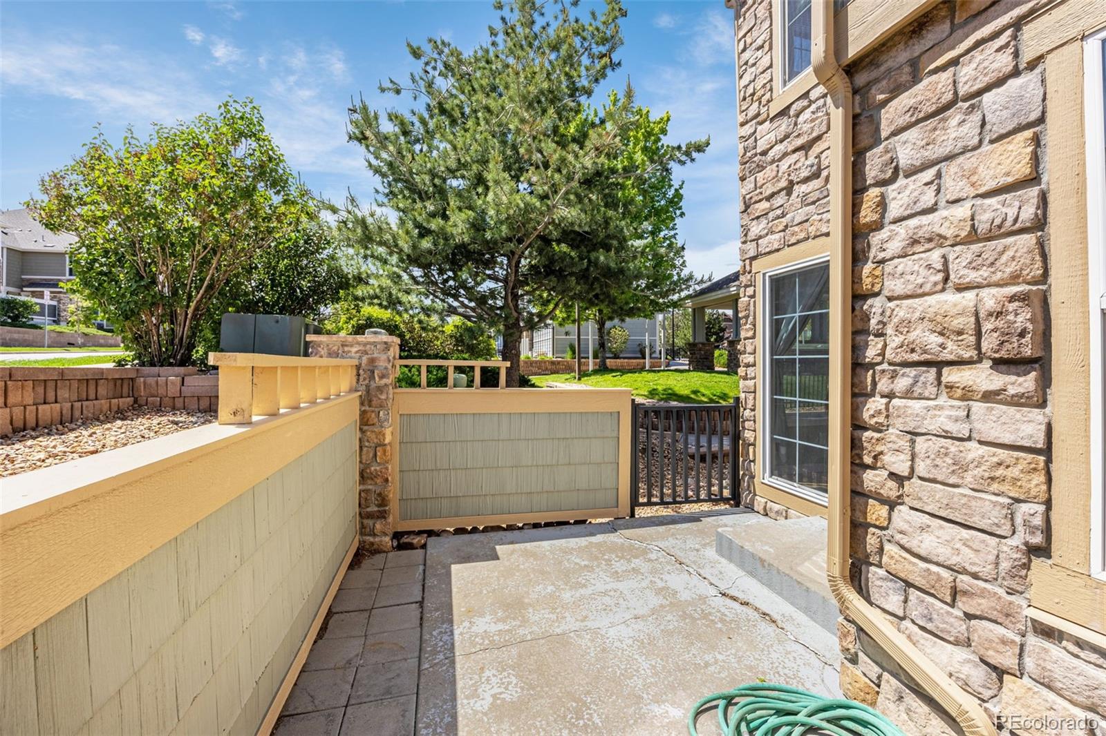 MLS Image #26 for 23560  alamo place b,aurora, Colorado