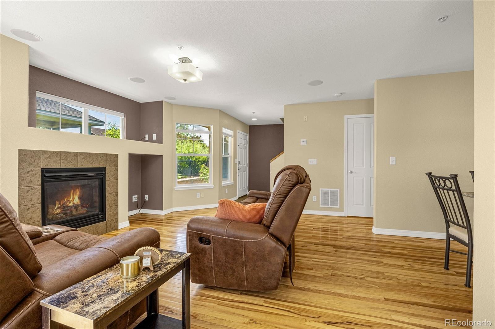 MLS Image #4 for 23560  alamo place b,aurora, Colorado