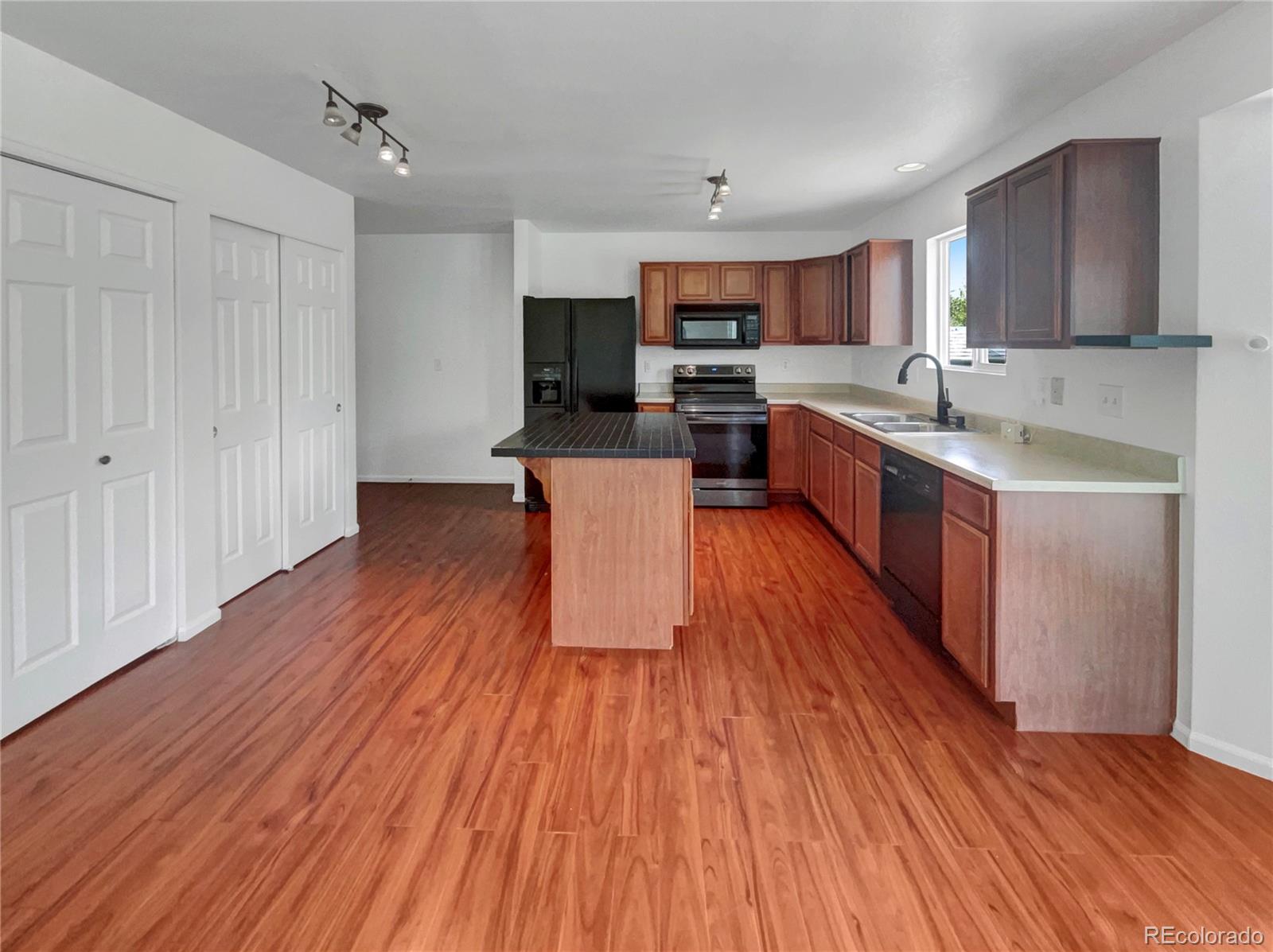 MLS Image #12 for 12550  eastlake drive,thornton, Colorado