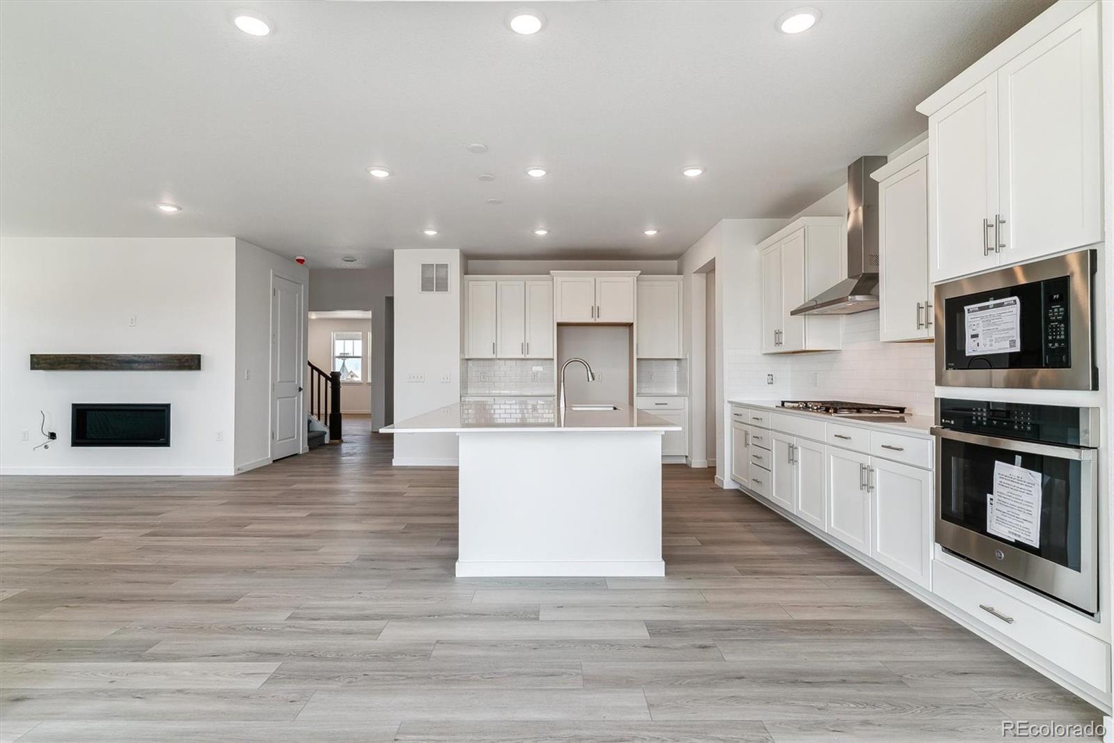 MLS Image #6 for 25254 e warren place,aurora, Colorado