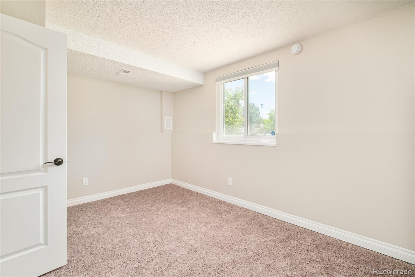 MLS Image #33 for 19595  mitchell drive,denver, Colorado