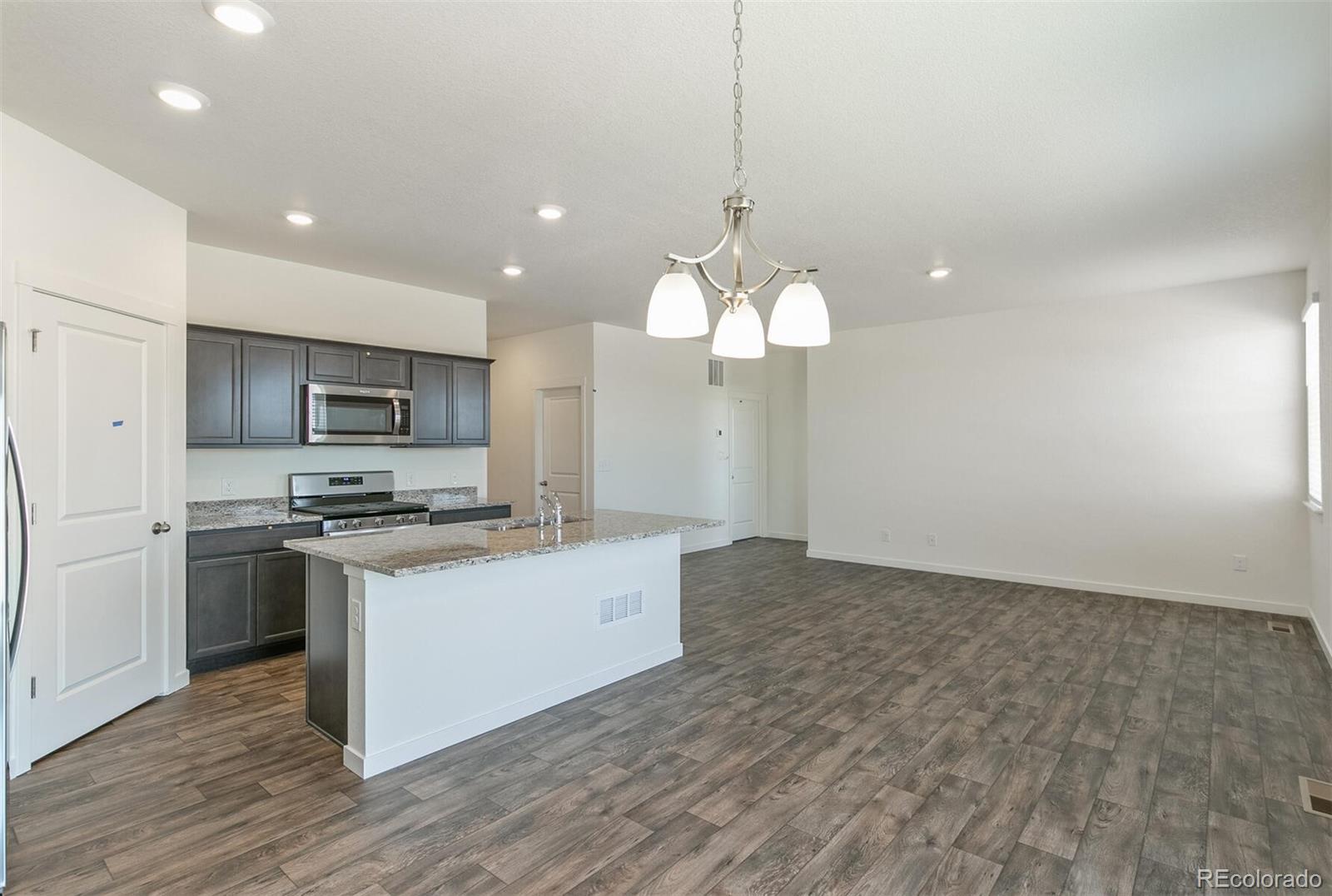 MLS Image #7 for 13487  valentia street,thornton, Colorado