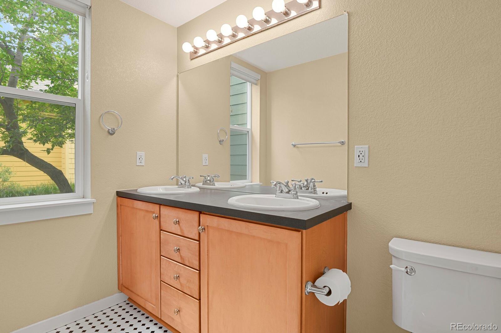 MLS Image #11 for 8260 e 24th drive ,denver, Colorado