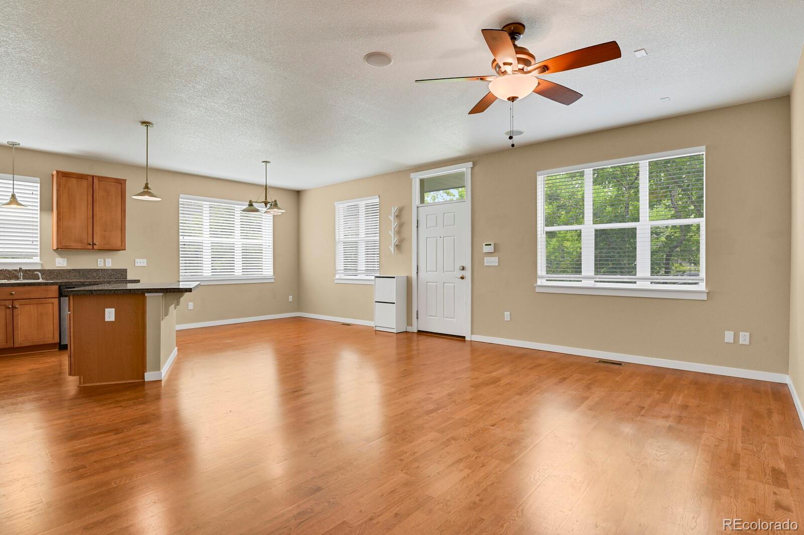 MLS Image #5 for 8260 e 24th drive ,denver, Colorado