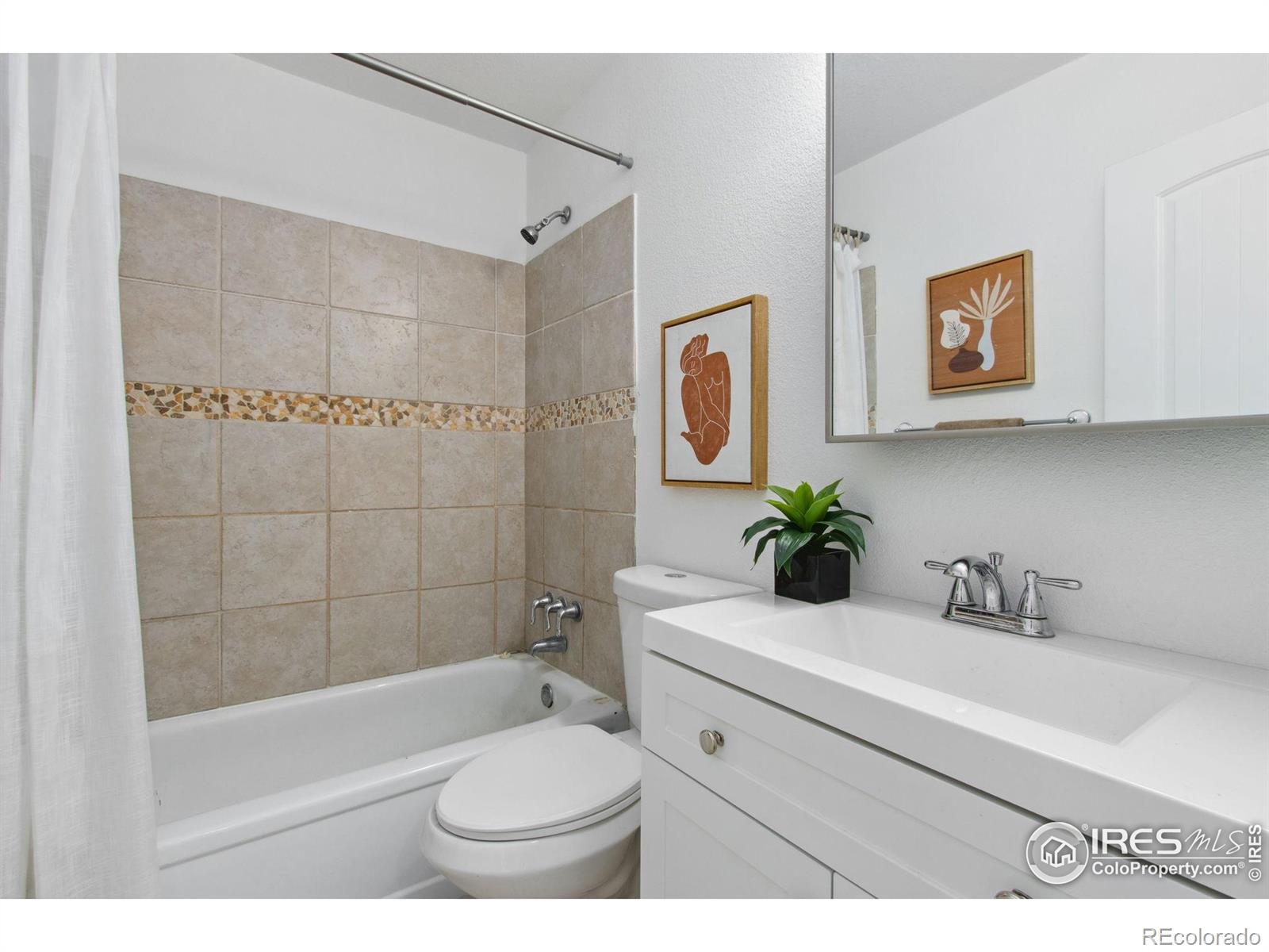 MLS Image #12 for 305 s hollywood street,fort collins, Colorado