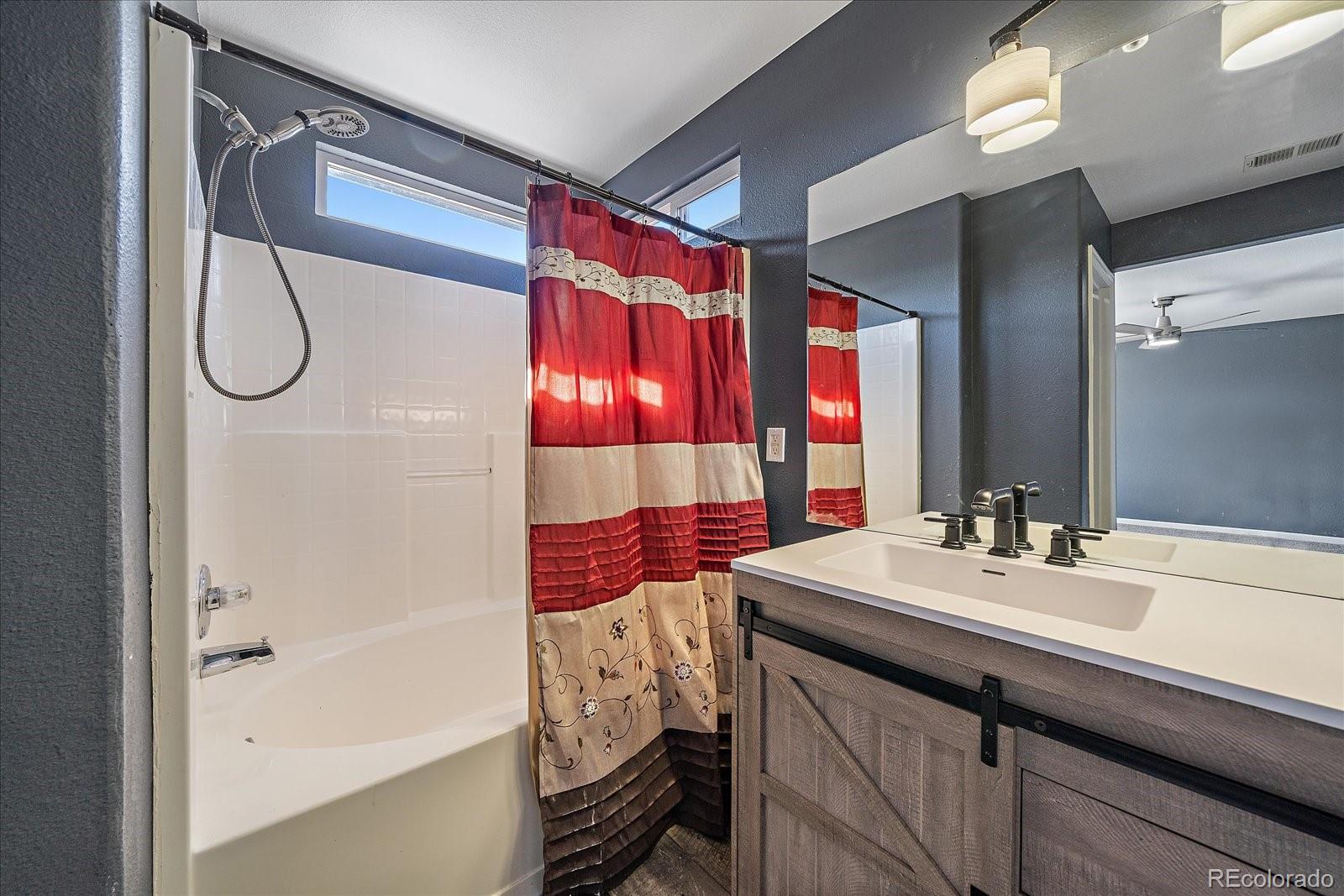 MLS Image #18 for 2404 s genoa way,aurora, Colorado