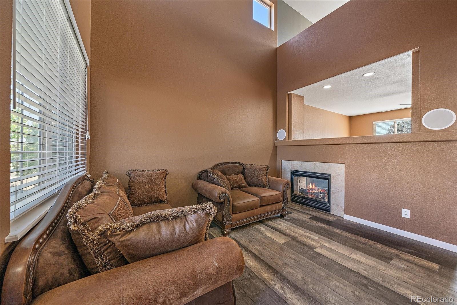MLS Image #3 for 2404 s genoa way,aurora, Colorado
