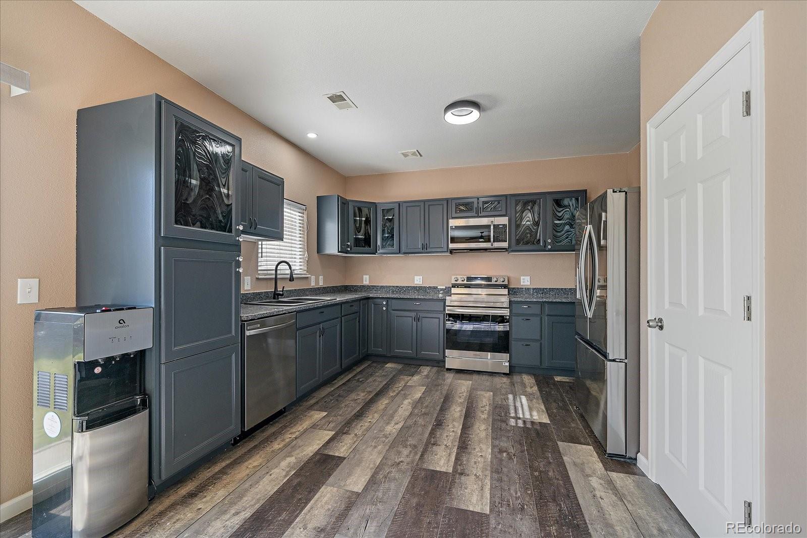 MLS Image #8 for 2404 s genoa way,aurora, Colorado