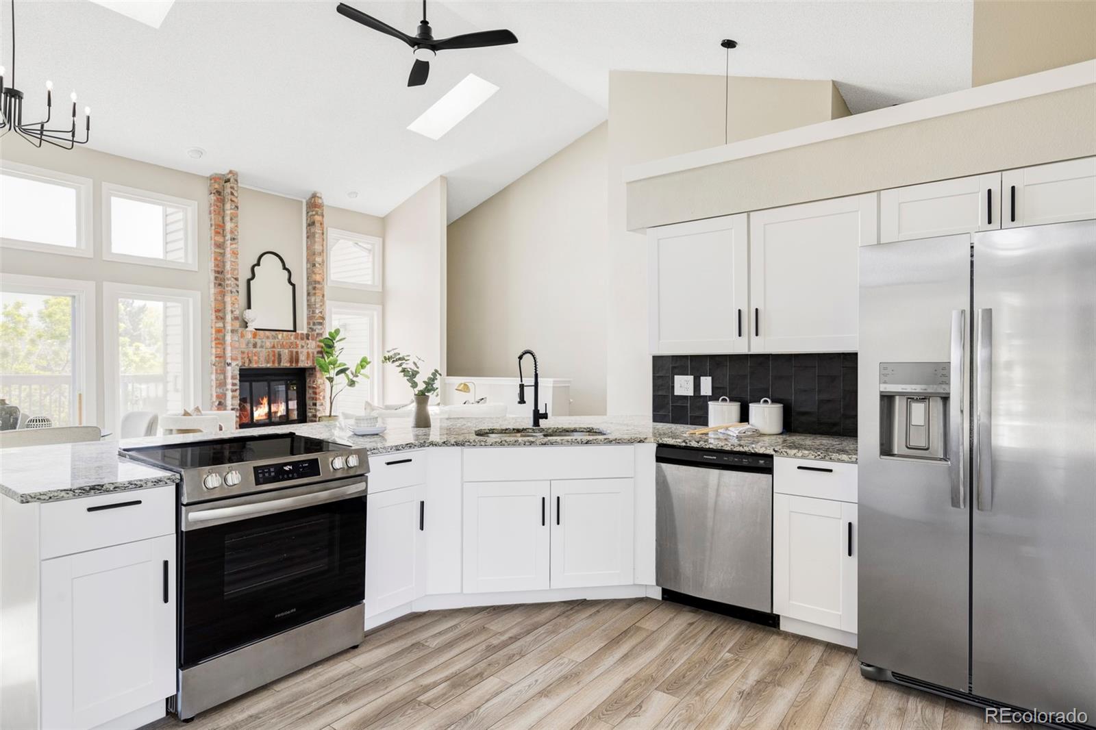 MLS Image #6 for 3328 s danube street,aurora, Colorado